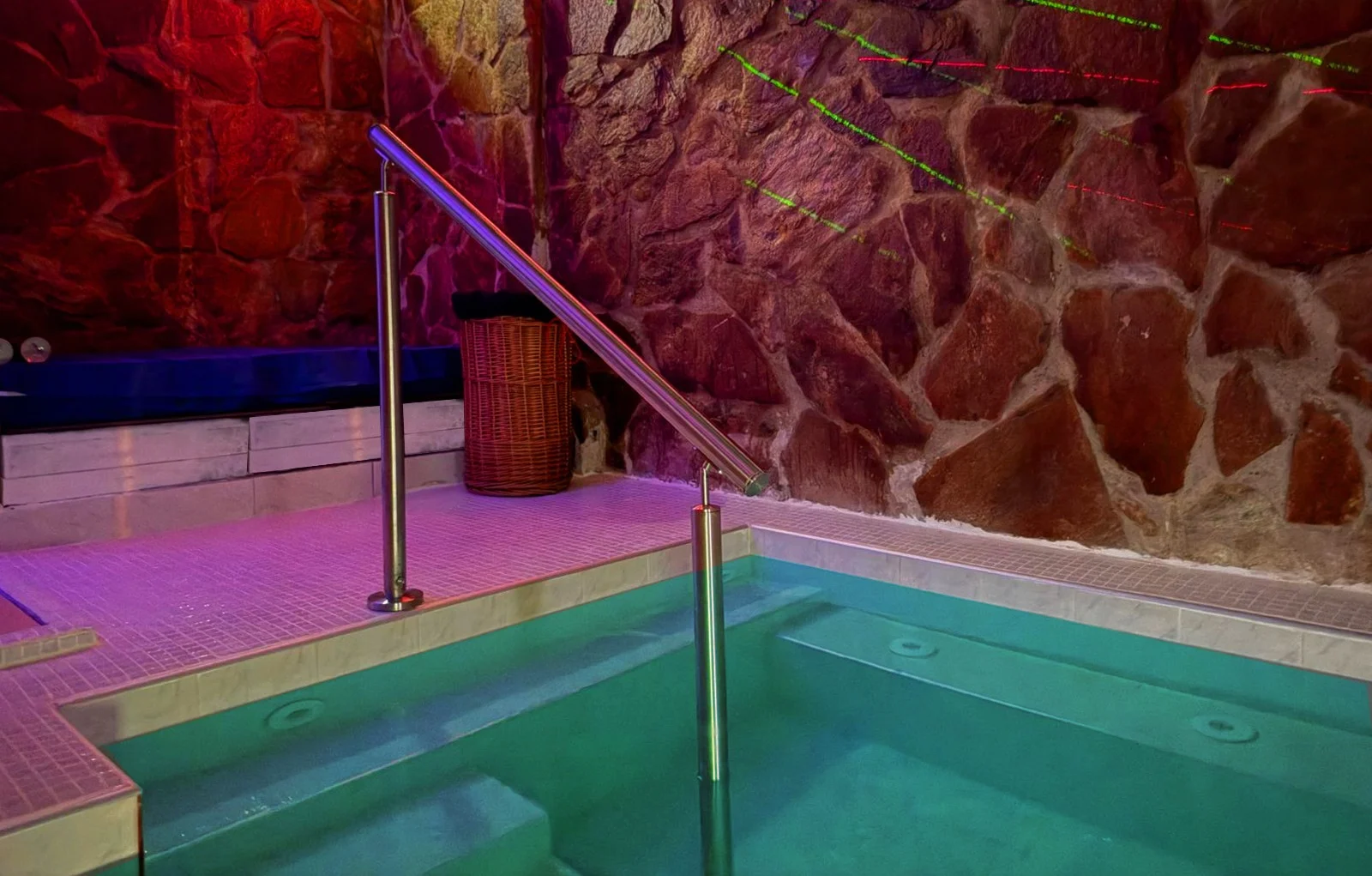 Detalle de la iluminación del jacuzzi